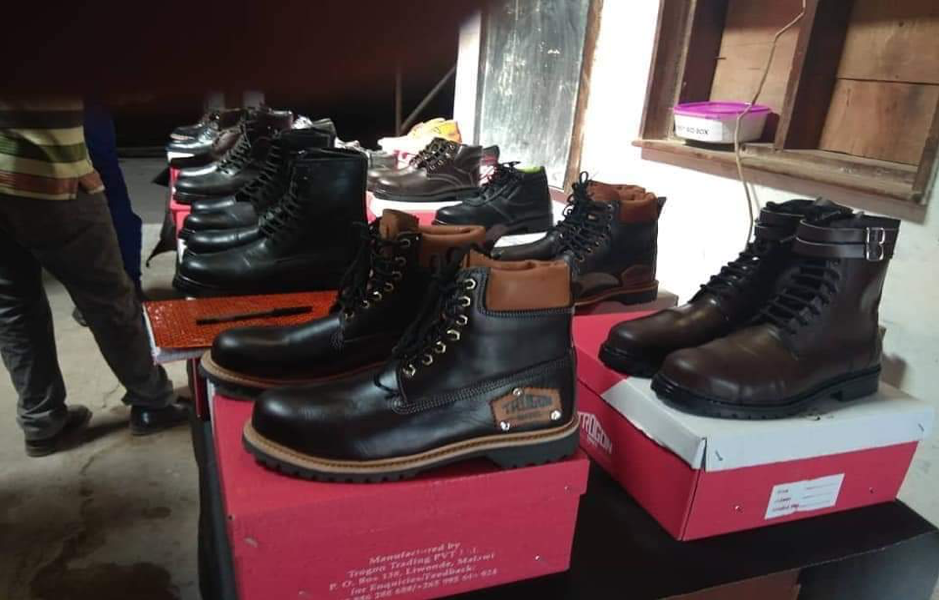 Malawi shoemakers suffer Chinese wear and tear